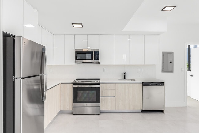 Building Photo - 1547 NW 2nd St