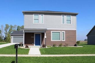 Building Photo - 2324 Lovie Ln