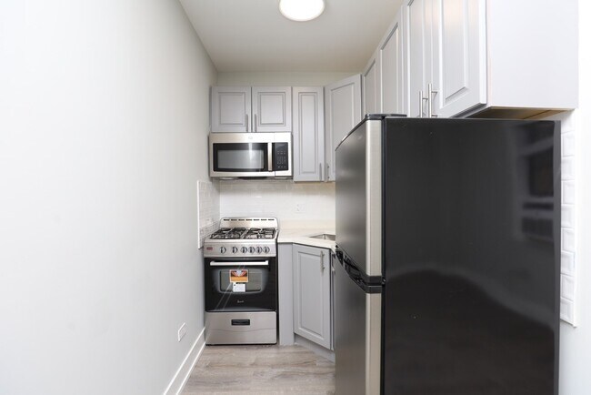 Foto del edificio - 510 W Belmont Ave