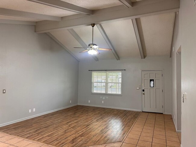 Building Photo - 110 Jones St