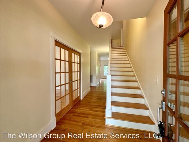 Building Photo - 4 br, 2.5 bath House - 1213 Howard Ave