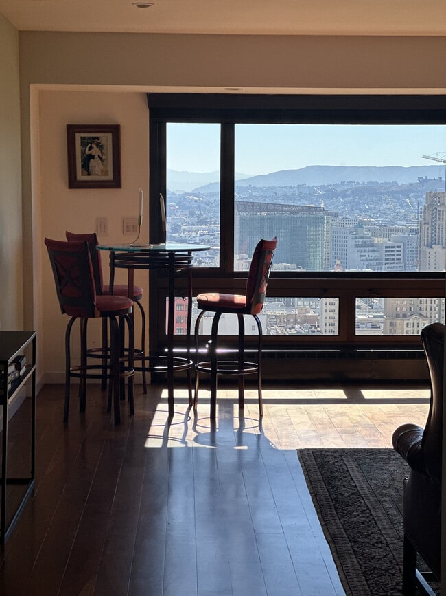 Photo - 1177 California St Apartment