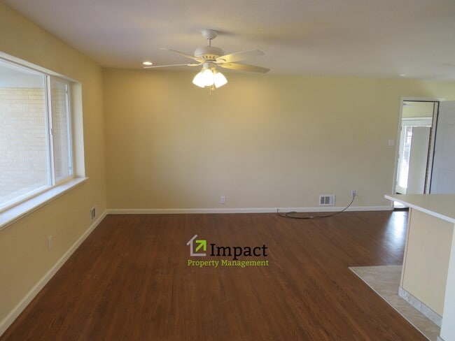 Foto del edificio - 5564 E Utah Pl