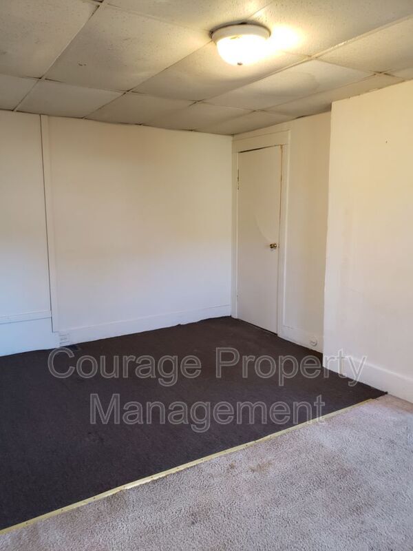 Building Photo - 510 Matthew St