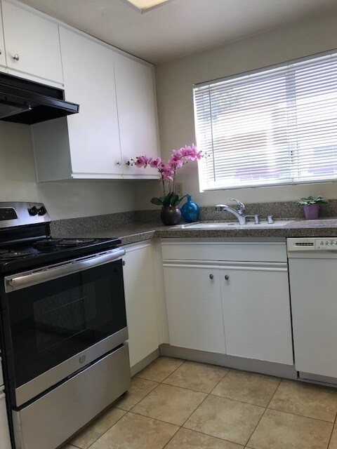 kitchen - 27833 Emerald