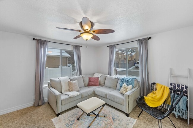 Building Photo - 7102 N Mohican Dr