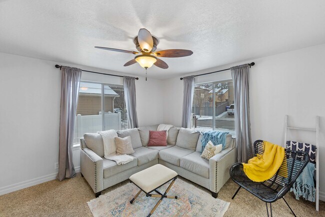 Foto del edificio - 7102 N Mohican Dr