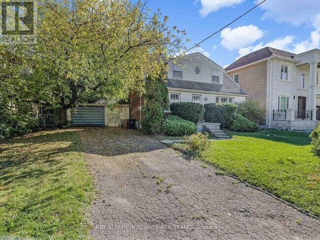 Building Photo - 7 Devondale Ave