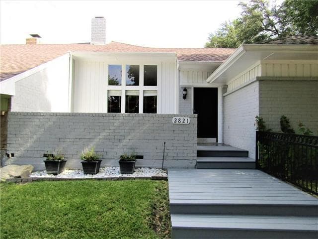 Building Photo - 2821 Prescott Dr