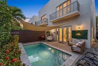 Building Photo - 3055 Carter St