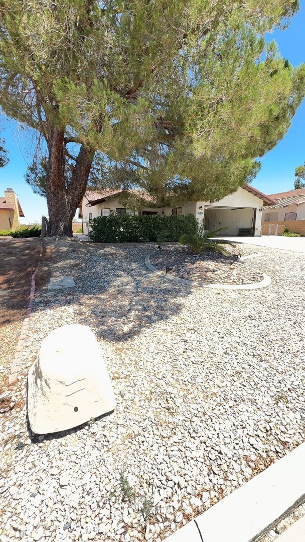 Building Photo - 13135 Riverview Dr