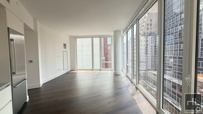 Building Photo - East 44th Street