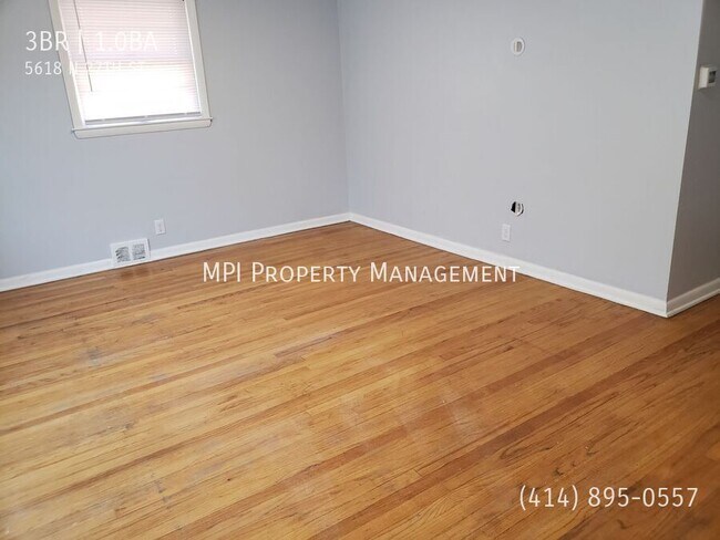 Building Photo - 5618 N 27TH St