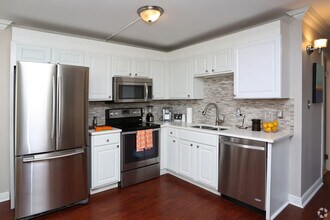 Interior Photo - Lakeview Residences