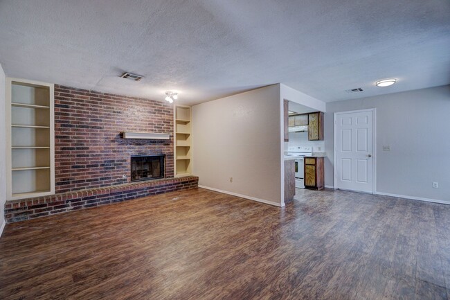 Building Photo - Cozy Edmond Duplex with Fireplace & Built-...