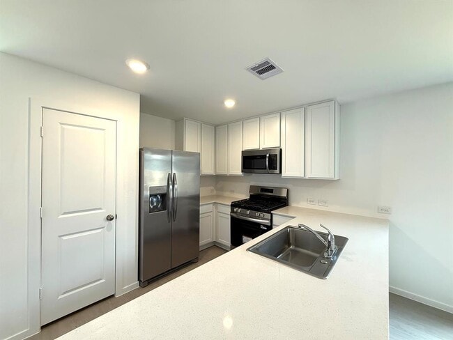 Building Photo - 12419 Lady Slipper Rd