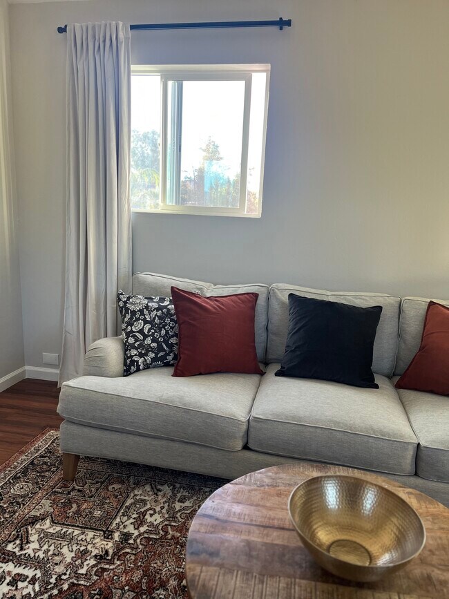 Foto del edificio - 635 3/4 Hanson Ln