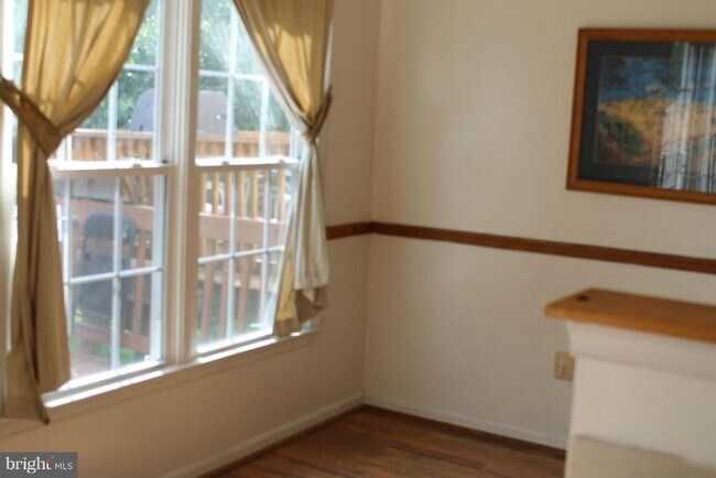 Building Photo - 8695 Manahan Dr