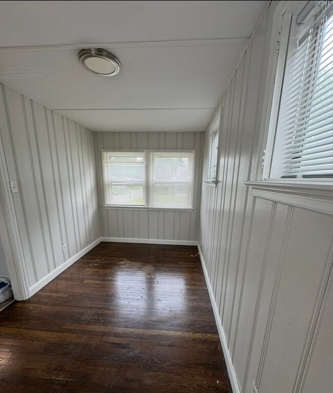 Building Photo - 5659 Beldon Dr