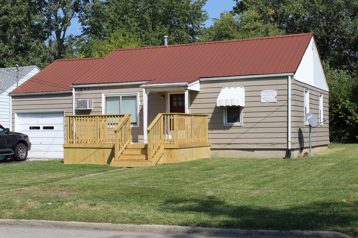 Primary Photo - 1604 N New York Ave