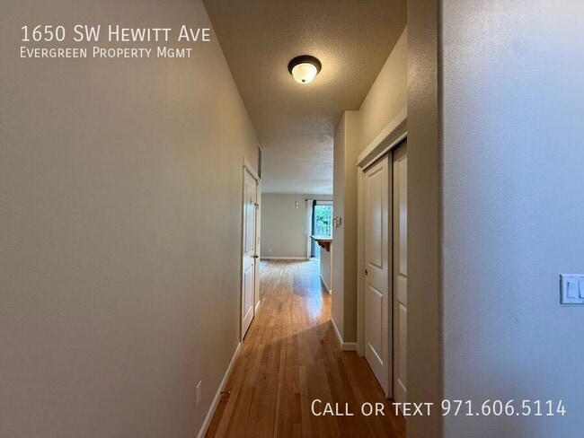 Building Photo - 1650 SW Hewitt Ave