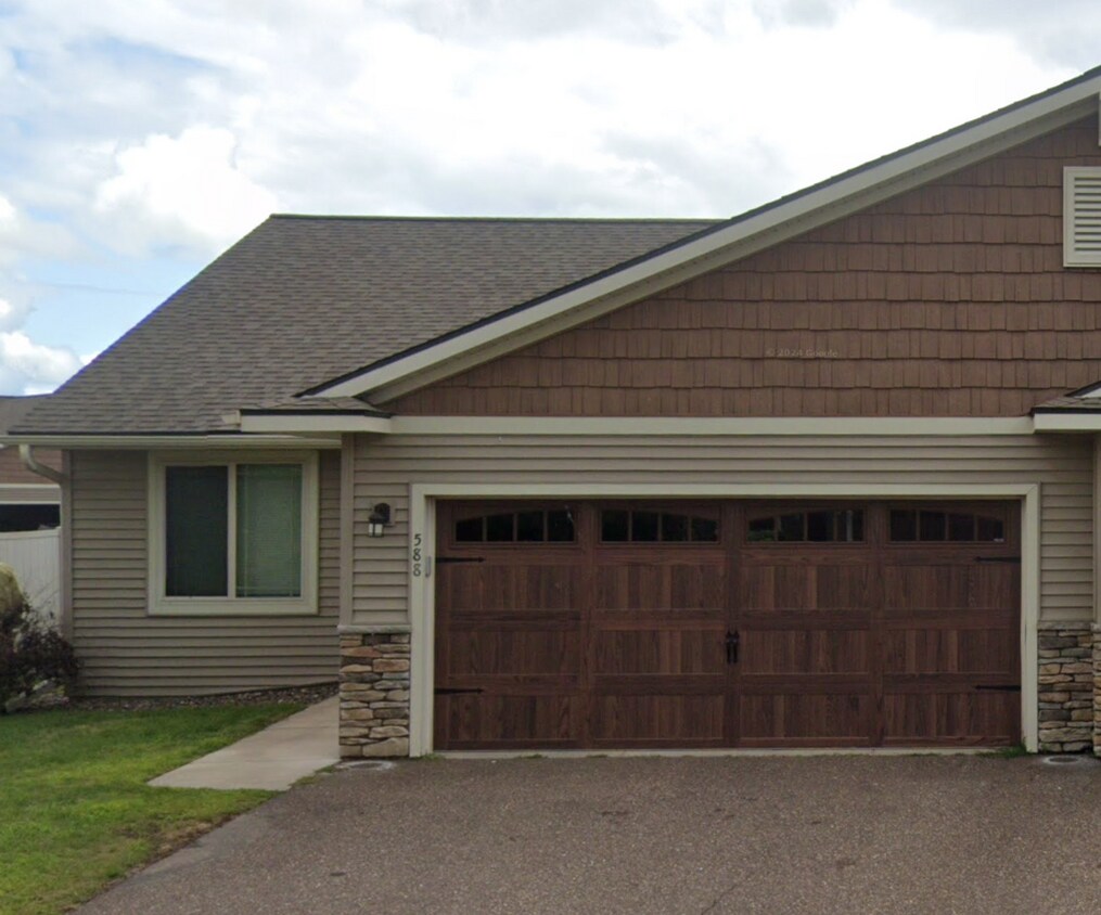 Foto principal - 588 Blue Karner Dr
