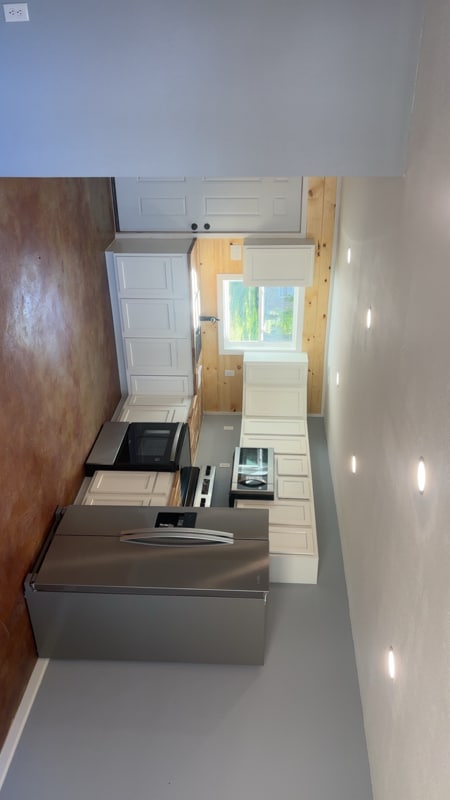 Building Photo - 1138 West End Dr