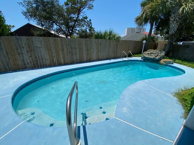 Foto del edificio - 141 Sea Oats Dr