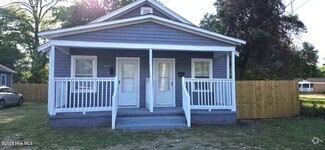 Building Photo - 410 Davis St