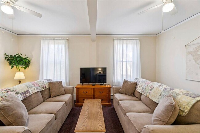 Foto del edificio - 137-139 North Main Street