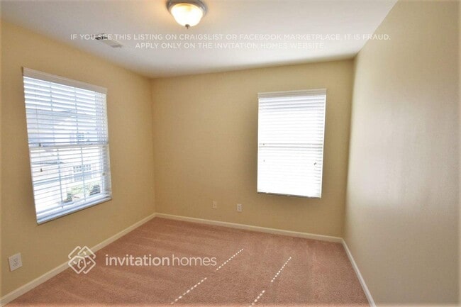 Building Photo - 3680 Roseman Landing
