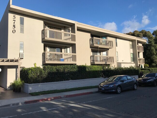 Building Photo - 5750 Friars Rd