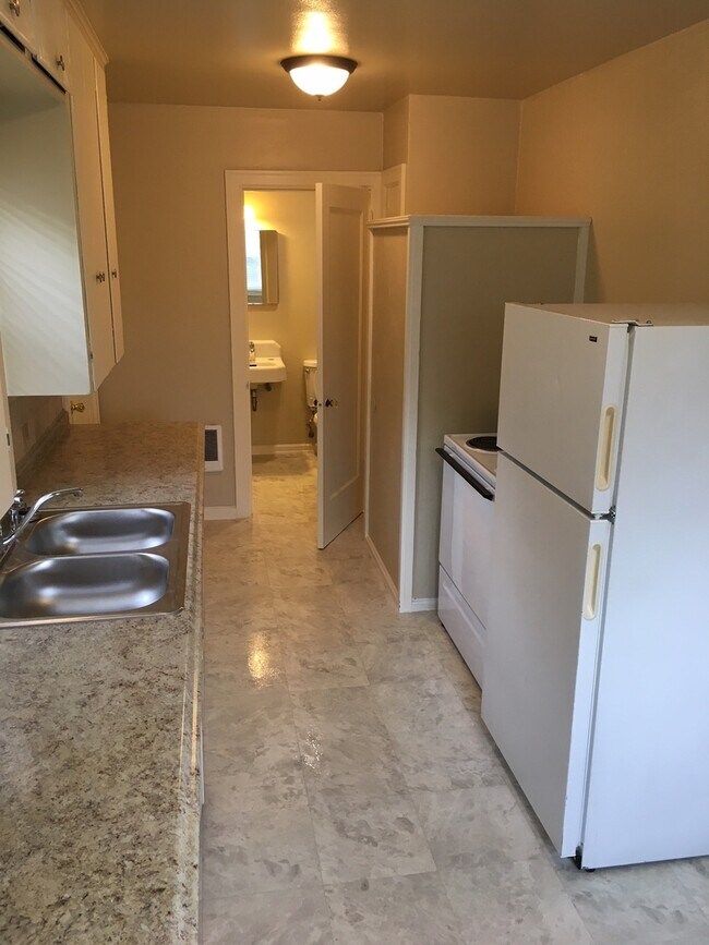 Foto del edificio - 16th & Olive Duplex