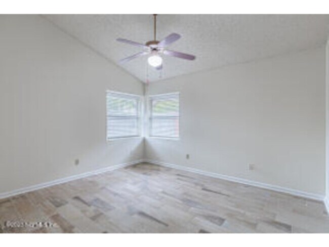 Foto del edificio - Patio home in Southside location. Availabl...