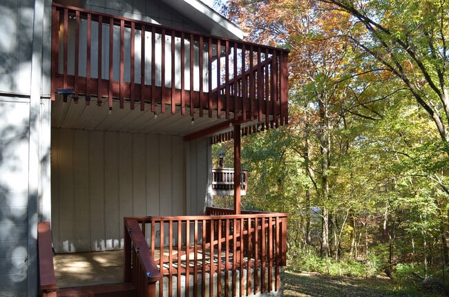 Building Photo - 75 Perralena Way