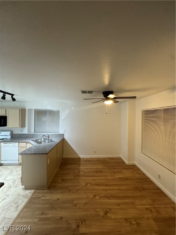 Building Photo - 8256 Cactus Root Ct