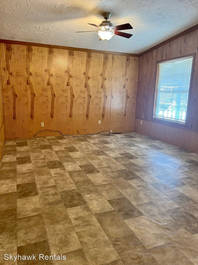 Building Photo - 4 br, 2 bath House - 108 Carter St