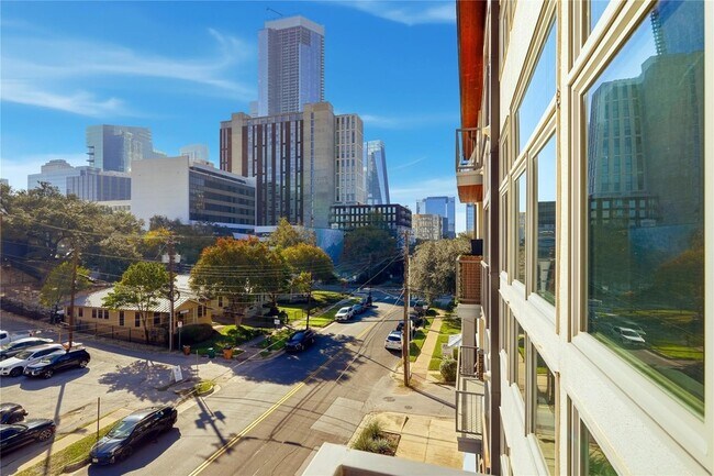 Foto del edificio - 908 Nueces St