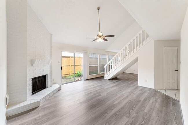 Foto del edificio - 6422 Chatham Island Ln
