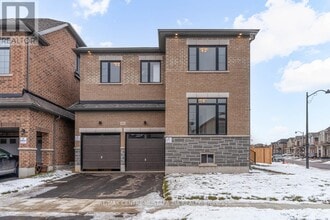 Building Photo - 883 Plum Pl