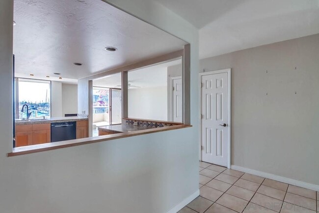 Building Photo - 1645 Glorietta Blvd