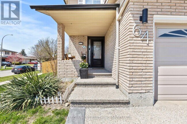 Building Photo - 64 Athenia Dr