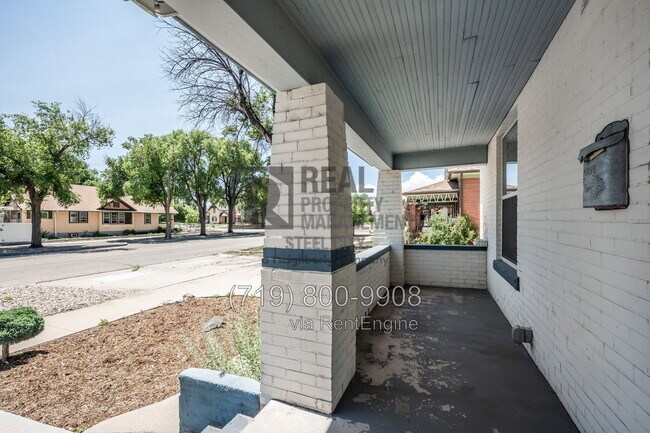Building Photo - 121 Lake Ave