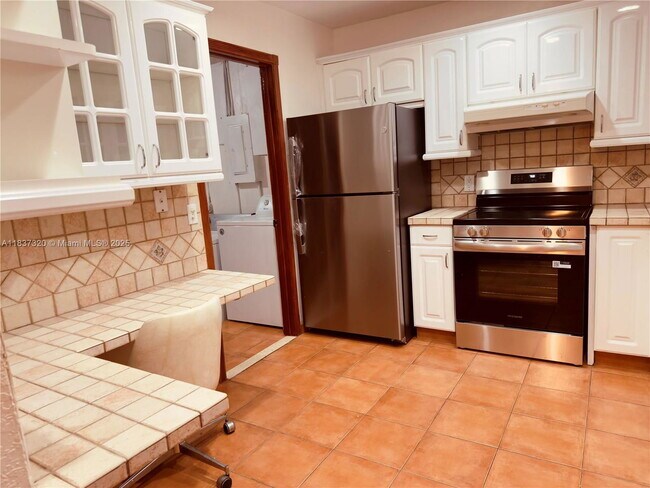 Foto del edificio - 8510 NW 8th St