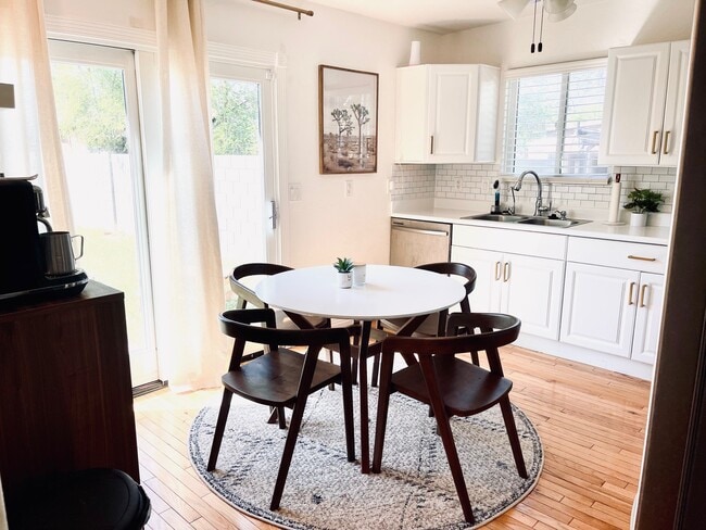 Photo - 1529 E Pierce St House