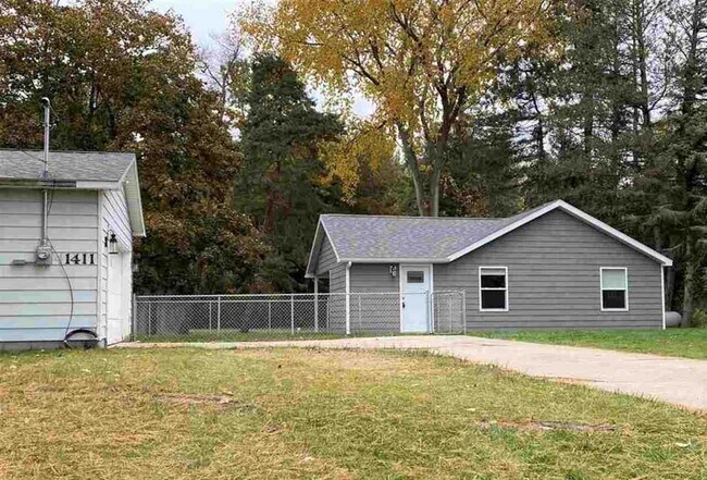 Foto del edificio - 1411 E Pine River Rd