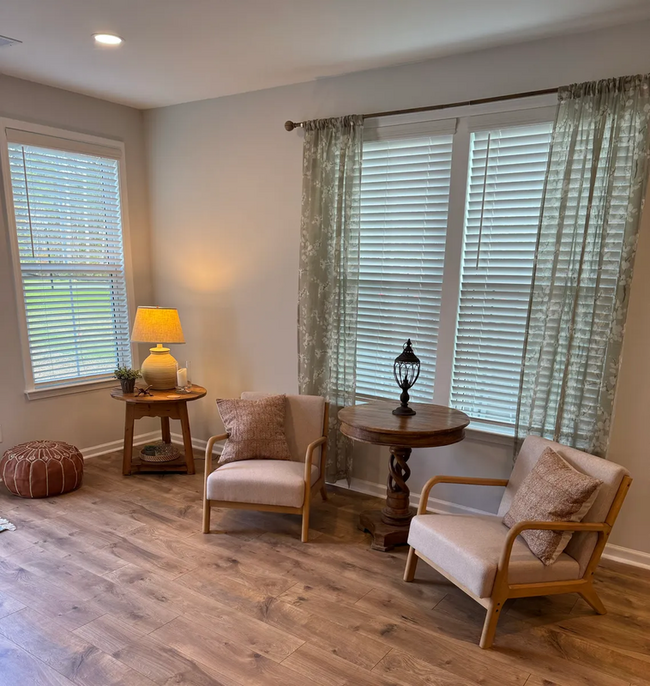 Building Photo - 462 Green Fern Dr