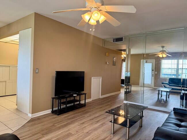 Foto del edificio - 4019 Lincoln A