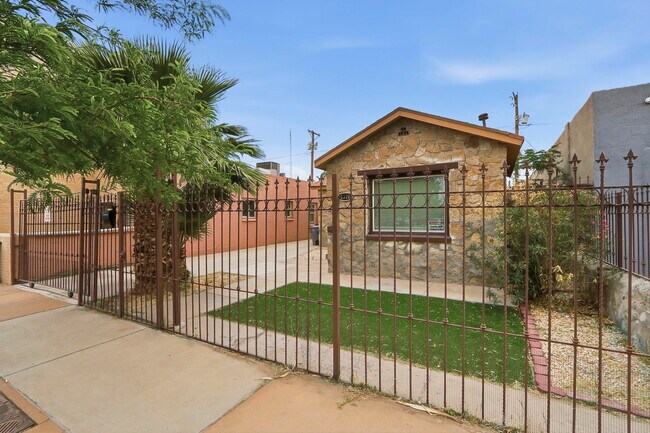 Foto del edificio - 1310 E San Antonio Ave