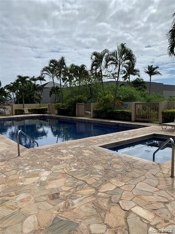 Building Photo - 1060 Kamehameha Hwy